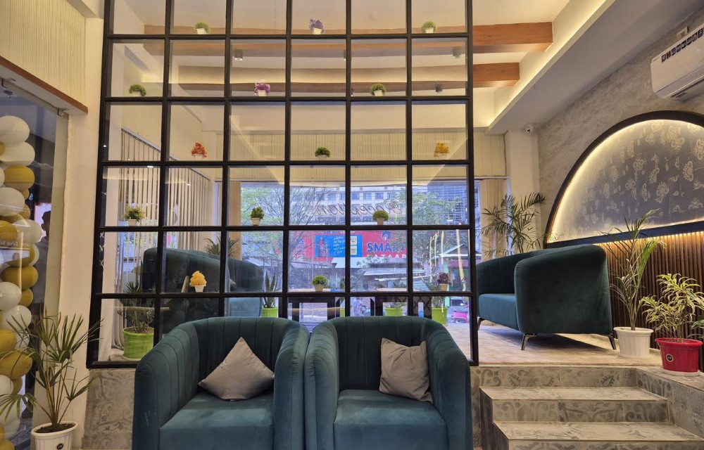 Indulge in a Sophisticated Stay at Hotel Vista Suites in lds road, Garwanpatti, Mahabhairab, Tezpur, Assam 784001